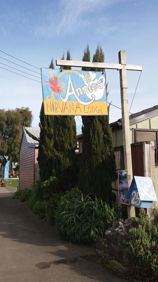 Annies Nirvana Lodge Backpackers Takaka Zewnętrze zdjęcie