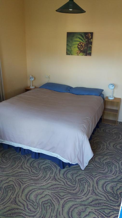 Annies Nirvana Lodge Backpackers Takaka Zewnętrze zdjęcie